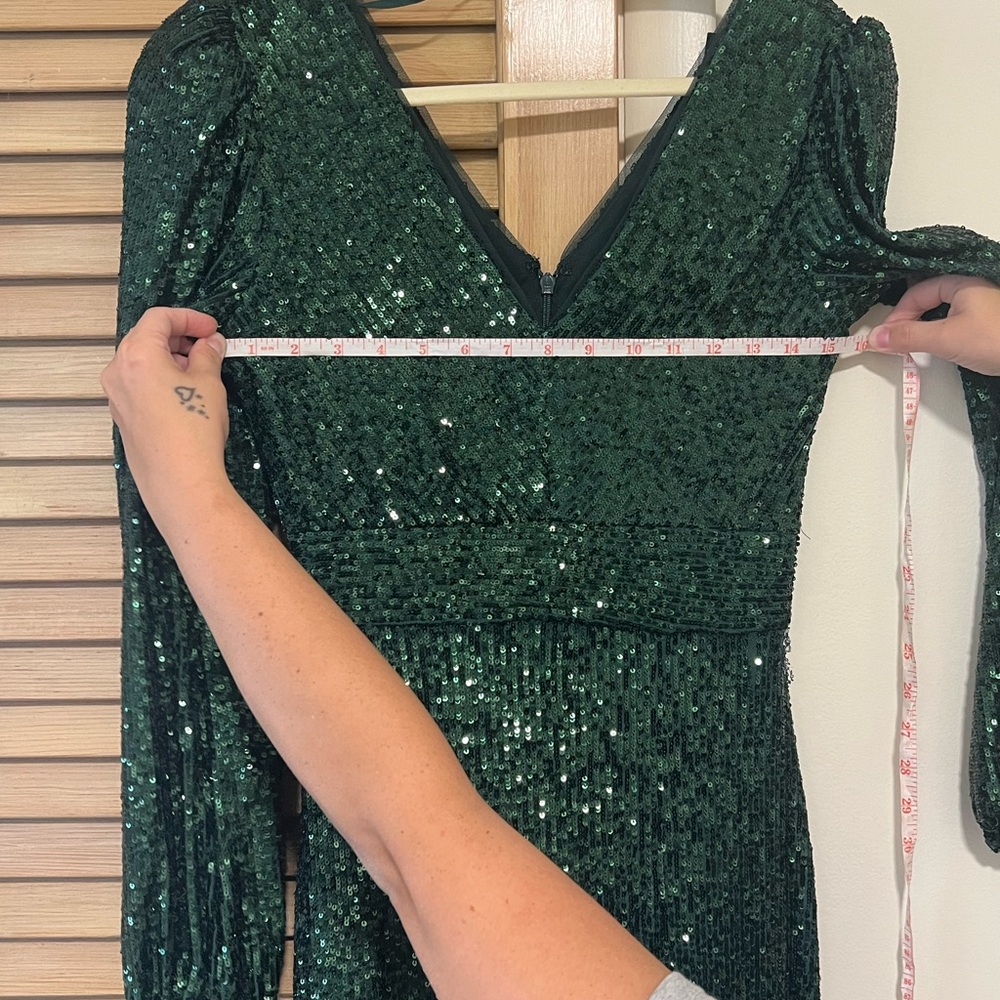 Xscape Dark Green Sequin Long Sleeve Gown sz 4 NWT - Picture 13 of 13
